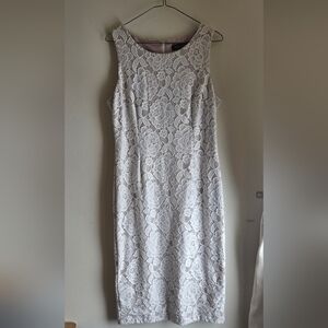 IVANKA TRUMP White Lace Bodycon Midi Dress